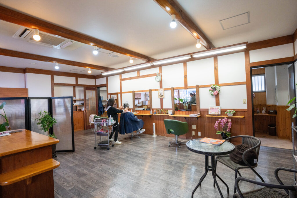 訪問理美容サービス 髪ともだち 土岐店